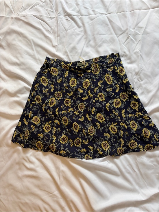 Kimchi Blue Dresses & Skirts - Kimchi Blue Navy Skater Skirt with Yellow Floral Print